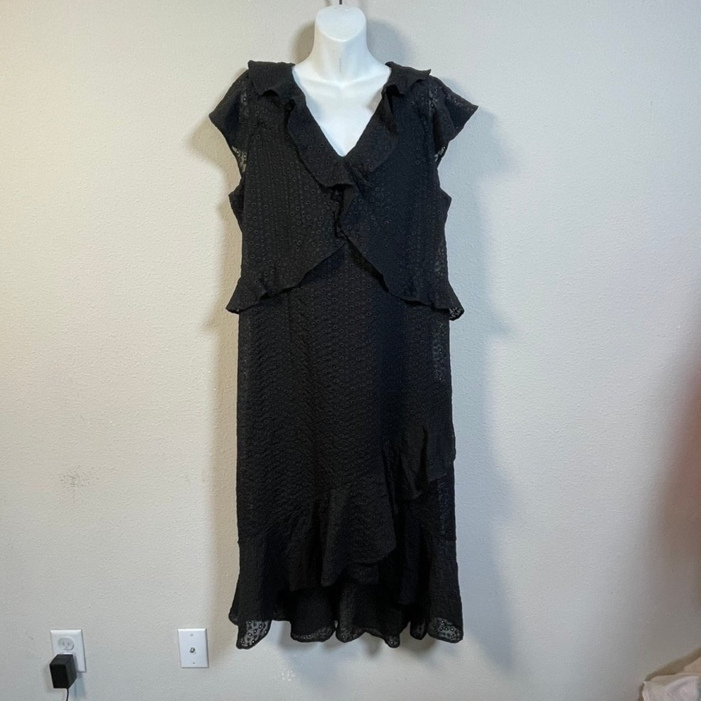 Chico's Eyelet Ruffle Dress Women 16 Black Midi V-Neck Cap Sleeve Tiered Casual